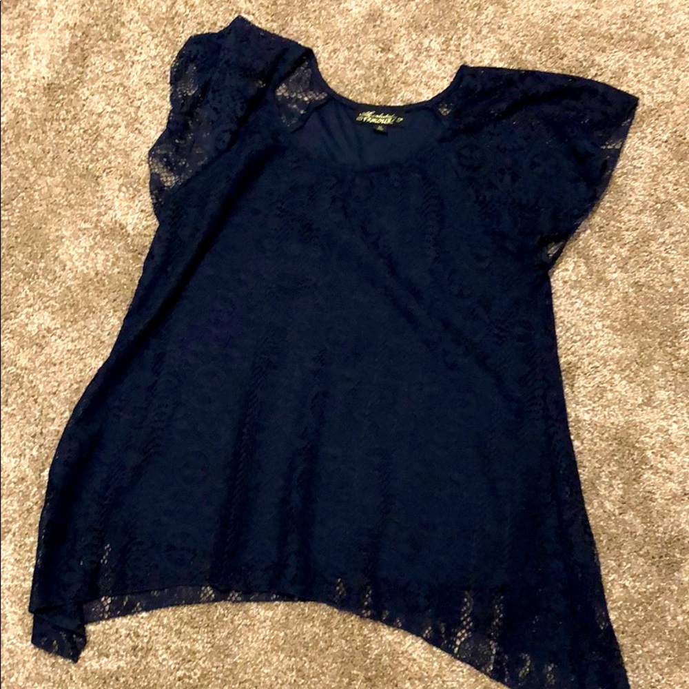 Women’s lace top